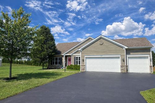 217 Warbler Ct, Pickerington, OH, 43147-7730 | Card Image