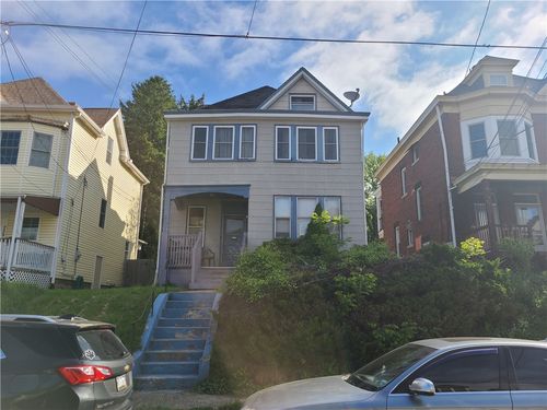 743 Taylor Ave, Avalon, PA, 15202-2615 | Card Image