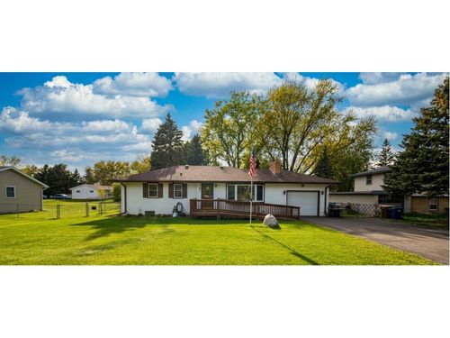 4585 Otter Lake Rd, White Bear Lake, MN, 55110-3333 | Card Image