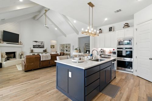 363 Red Bird Dr, Springtown, TX, 76082-2935 | Card Image