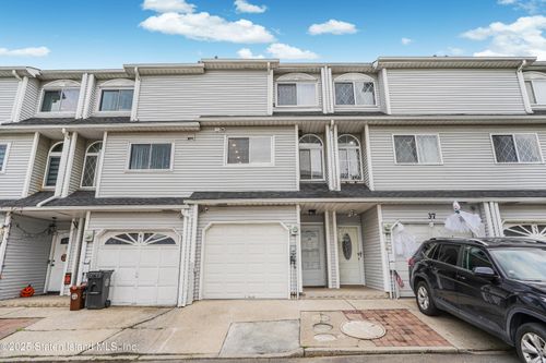 39 Simmons Loop, Staten Island, NY, 10314-4778 | Card Image