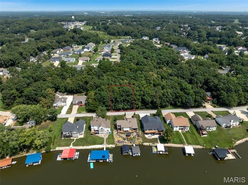 563 Village Dr W, Foristell, MO, 63348 | Card Image