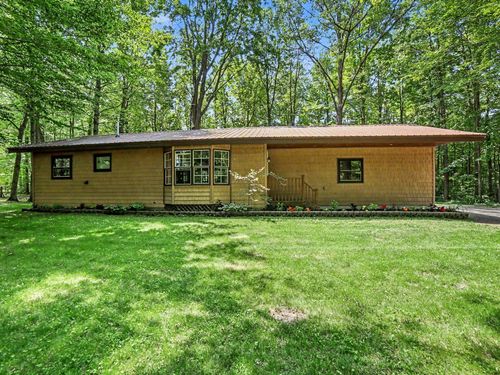 4873 Birch Ln, Pentwater, MI, 49449-9615 | Card Image