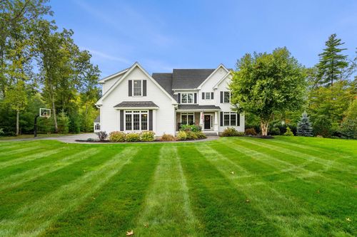 24 Summer Ln, Bow, NH, 03304-4043 | Card Image