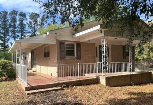 40 Bignon St, Barnwell, SC, 29812-1401 | Card Image