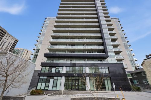 106-255 Bay St, Ottawa, ON, K1R0C5 | Card Image