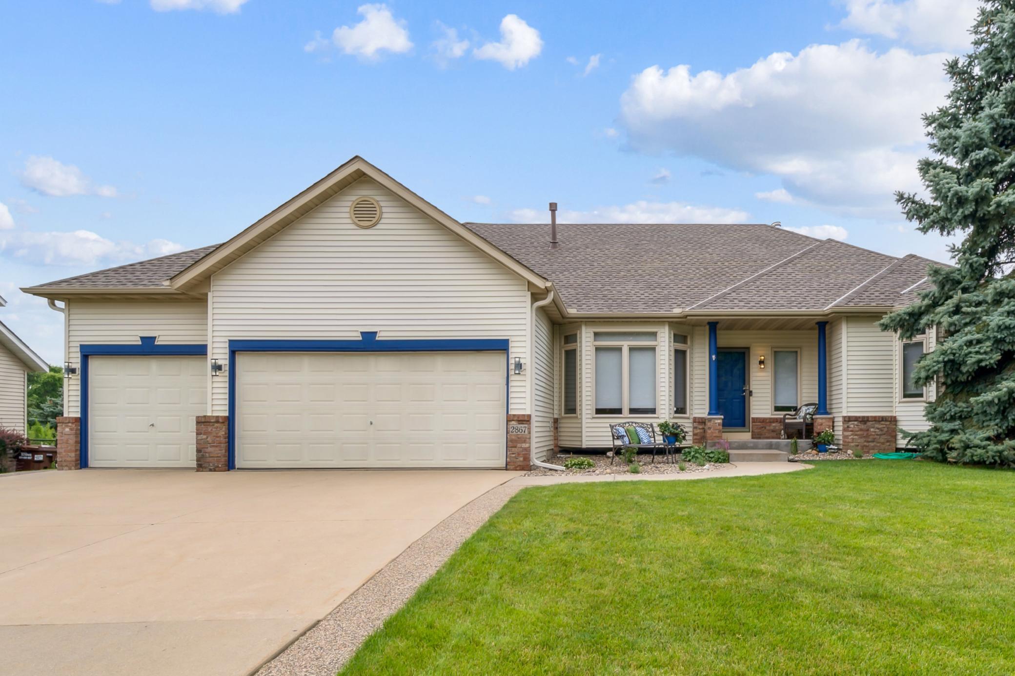 Eagle Valley Cir, Saint Paul, MN 55129