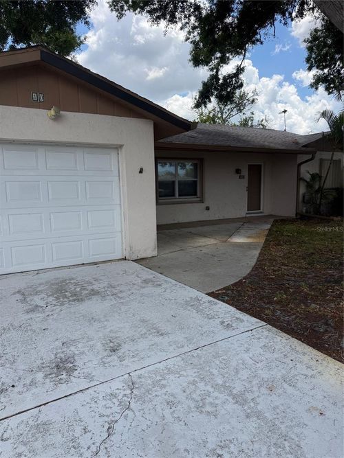 102 Sandhurst Dr, VENICE, FL, 34293-4118 | Card Image