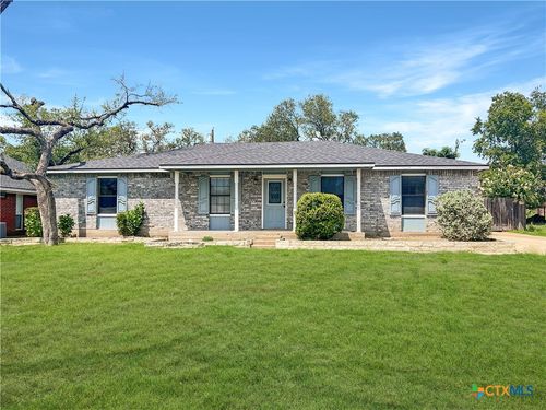 2 Commodore Dr, Belton, TX, 76513-6331 | Card Image
