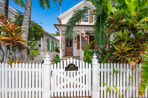 1319 Newton St, Key West, FL, 33040-7025 | Card Image