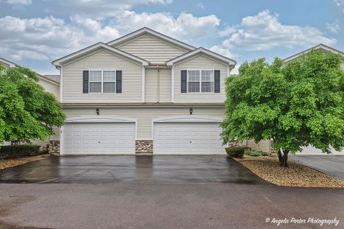 2704-2704 Kendall Xing, Johnsburg, IL, 60051-8519 | Card Image