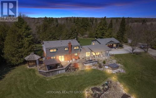 5136 15 Sideroad, Milton (NA Rural Nassagaweya), ON, L9T2X7 | Card Image