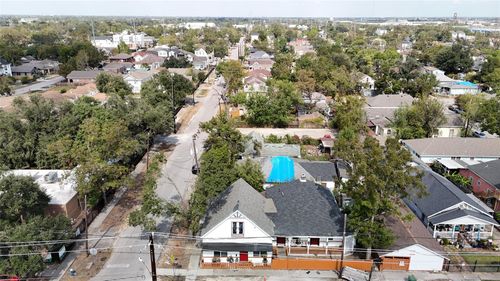 1501 Noble St, Houston, TX, 77009-8244 | Card Image