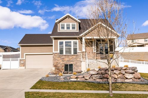 1977 Redshoulder Dr, Layton, UT, 84040-4911 | Card Image