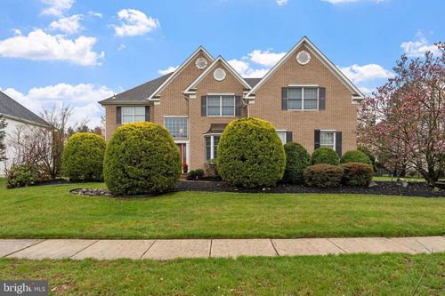 4 Benjamin Ct, West Windsor, NJ, 08550-3307 | Card Image