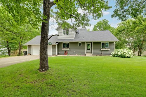 16775 Xylite St Ne, Ham Lake, MN, 55304-5026 | Card Image