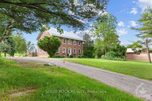 1493 County Road 2 Rd, Front of Yonge, ON, K0E1R0 | Card Image