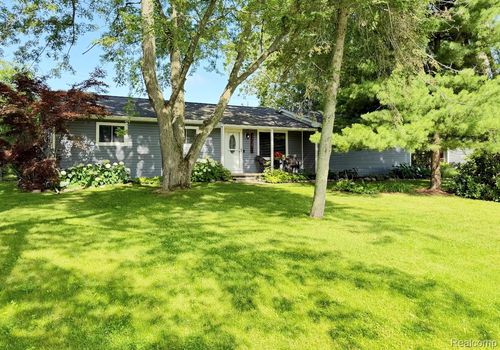 1125 Dolane, White Lake, MI, 48383-2405 | Card Image