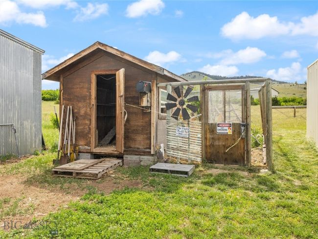 106 Two Bumps Loop E, House other with 3 bedrooms, 2 bathrooms and null parking in Ennis MT | Image 53