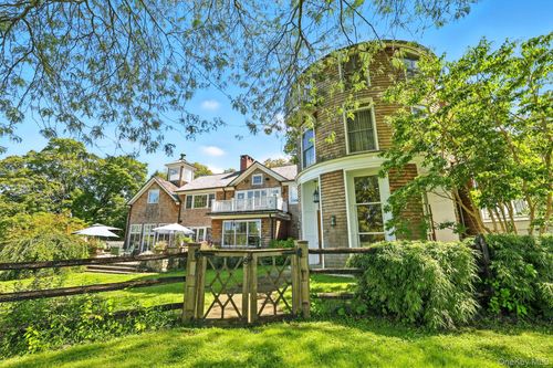 11 Carriage House Rd, Waccabuc, NY, 10597-1111 | Card Image