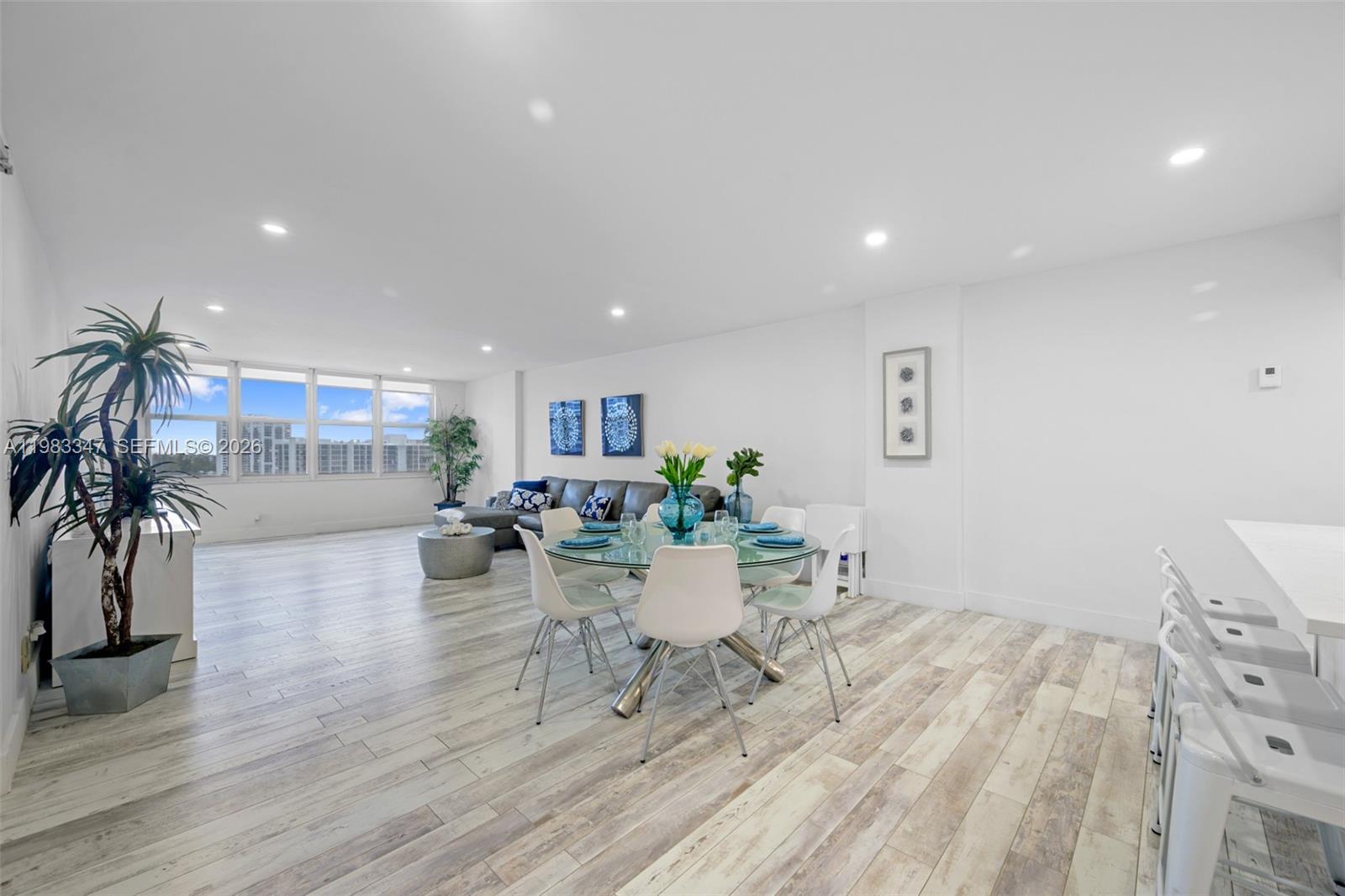 Residential Lease in Hollywood 4