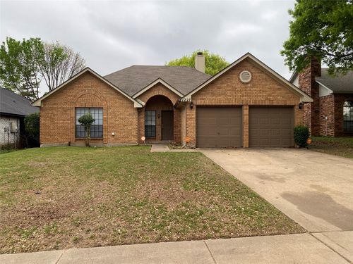 1227 Reeves Ln, Cedar Hill, TX, 75104-7333 | Card Image