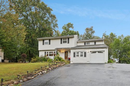 21 Zabella Dr, New City, NY, 10956-7149 | Card Image