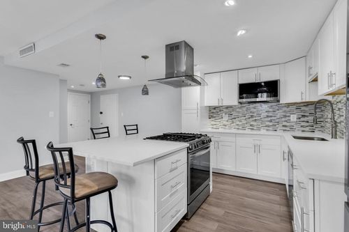 303-4600 Duke St, ALEXANDRIA, VA, 22304-2516 | Card Image