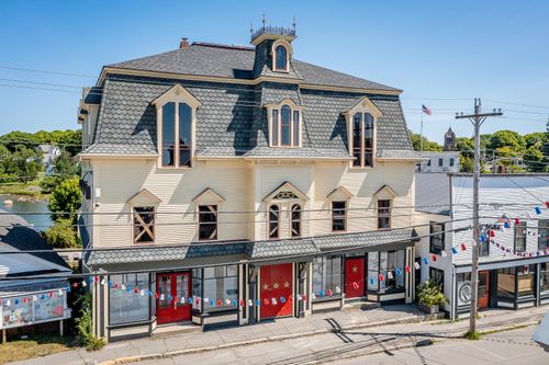 46 Main Street, Vinalhaven, ME, 04863 | Card Image