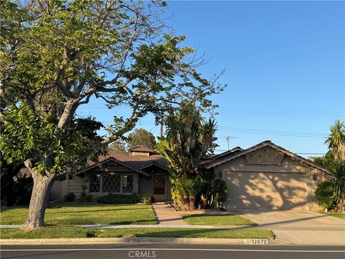 12672 Foster Rd, Los Alamitos, CA, 90720-4932 | Card Image