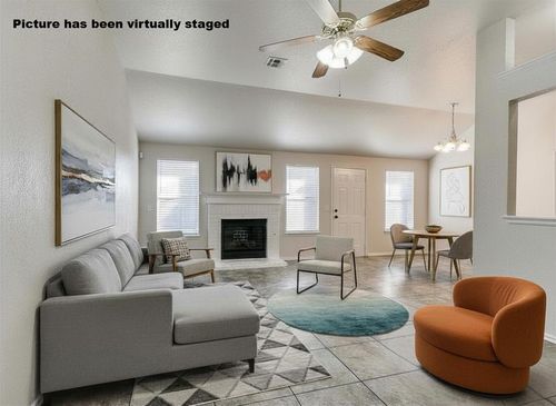 644 Nw 20th St, Moore, OK, 73160-3404 | Card Image