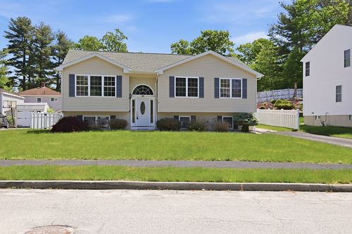 3 Oak Leaf Cir, Worcester, MA, 01603-1673 | Card Image