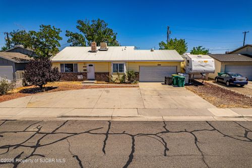 2300 Camina Placer, Farmington, NM, 87401 | Card Image
