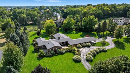 102 Southfield Rd, Winona Lake, IN, 46590-1719 | Card Image