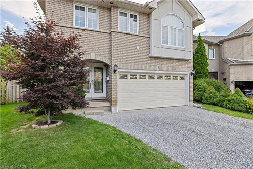 3 Nature Crt, Hamilton, ON, L9C7T5 | Card Image