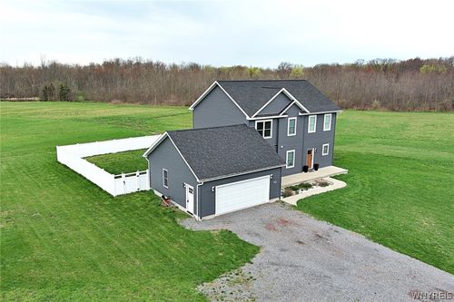 3194 Pleasant Ave, Hamburg, NY, 14075-3628 | Card Image