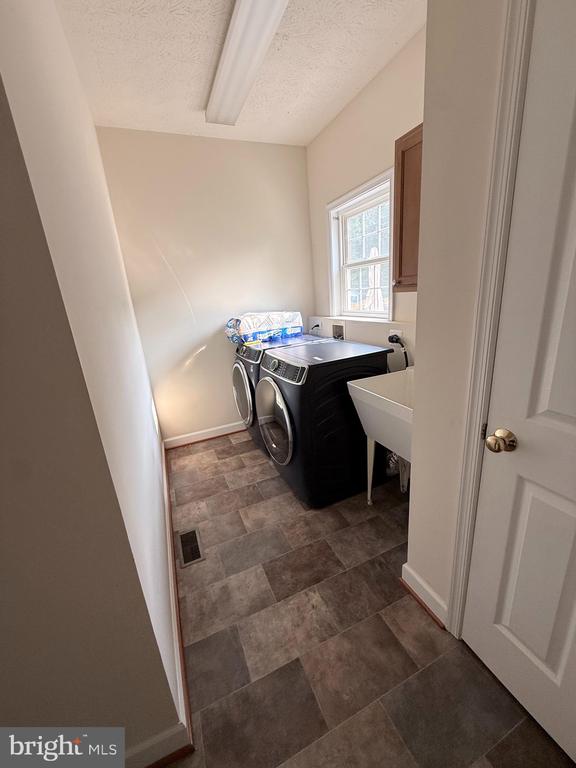 Residential Lease in FREDERICKSBURG 4