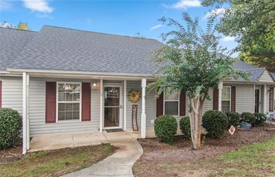 16 Treeble Court, House other with 2 bedrooms, 2 bathrooms and null parking in Greensboro NC | Image 2