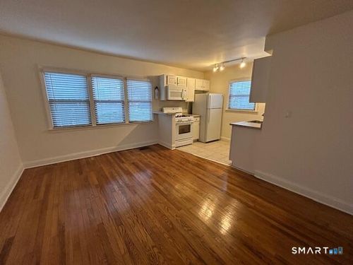 3b-34 Prospect Ave, Norwalk, CT, 06850-3703 | Card Image