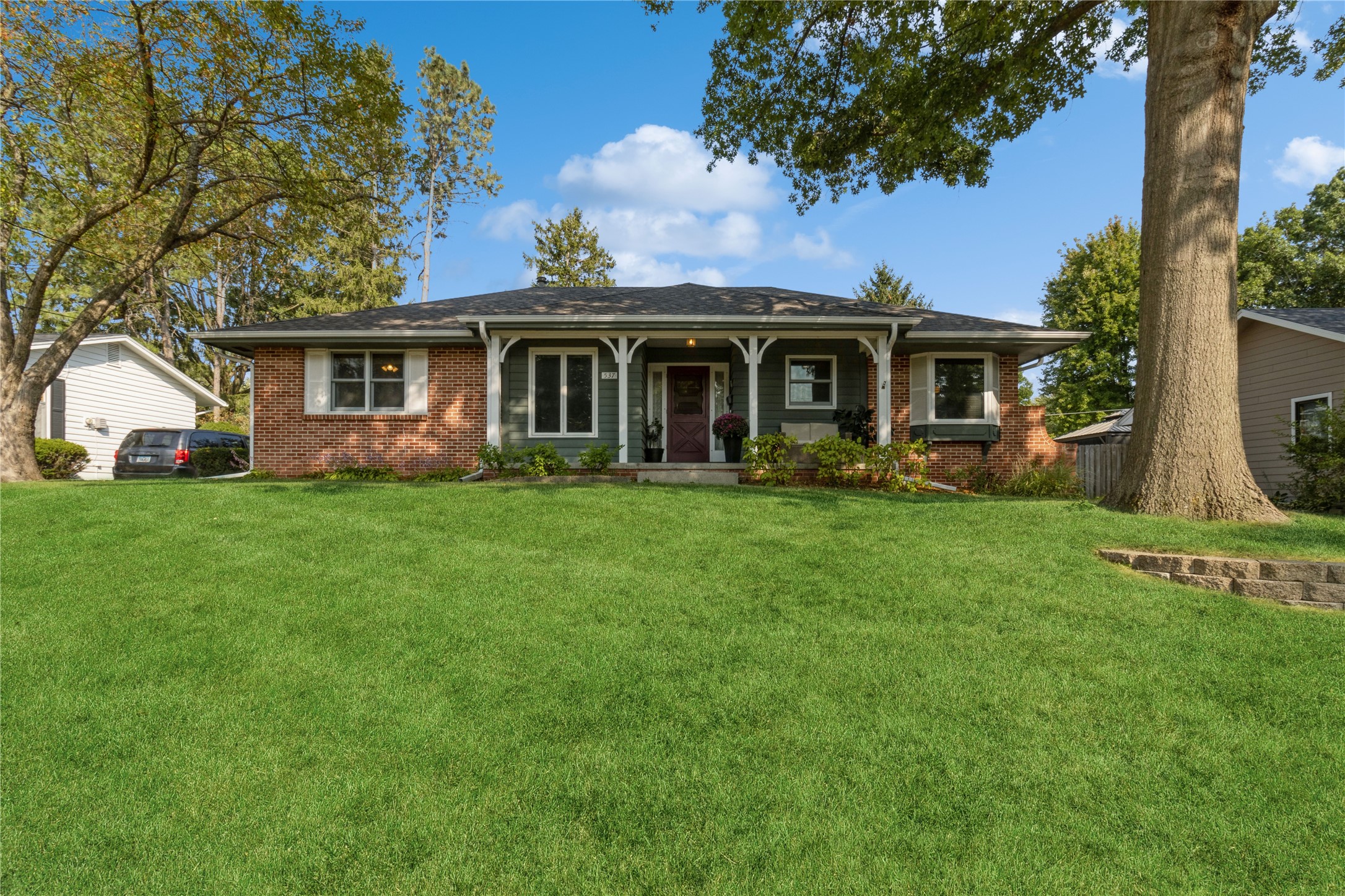 33rd St, West Des Moines, IA 50265