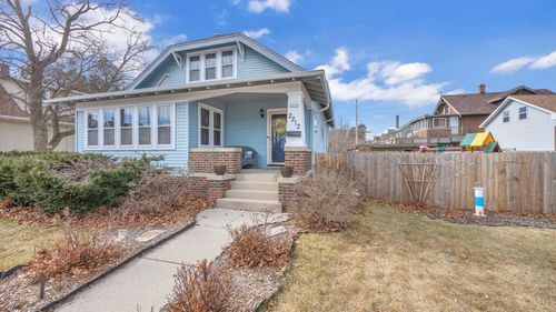 2212 S 8th St, Sheboygan, WI, 53081-6016 | Card Image