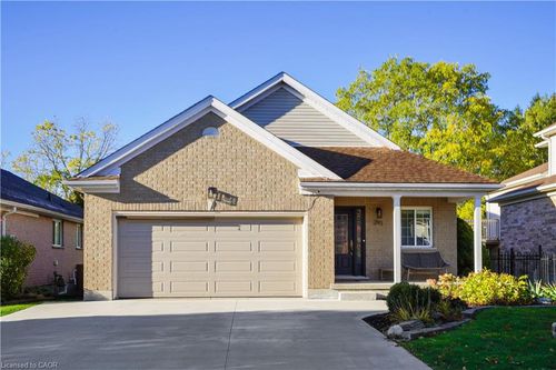 291 Schneller Dr, Baden, ON, N3A2K8 | Card Image