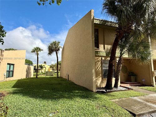257-9251 Nw 14th Ct, Pembroke Pines, FL, 33024-4545 | Card Image