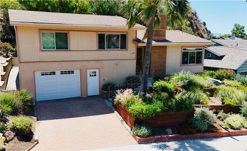 1826 Bara Rd, Glendale, CA, 91208-2520 | Card Image