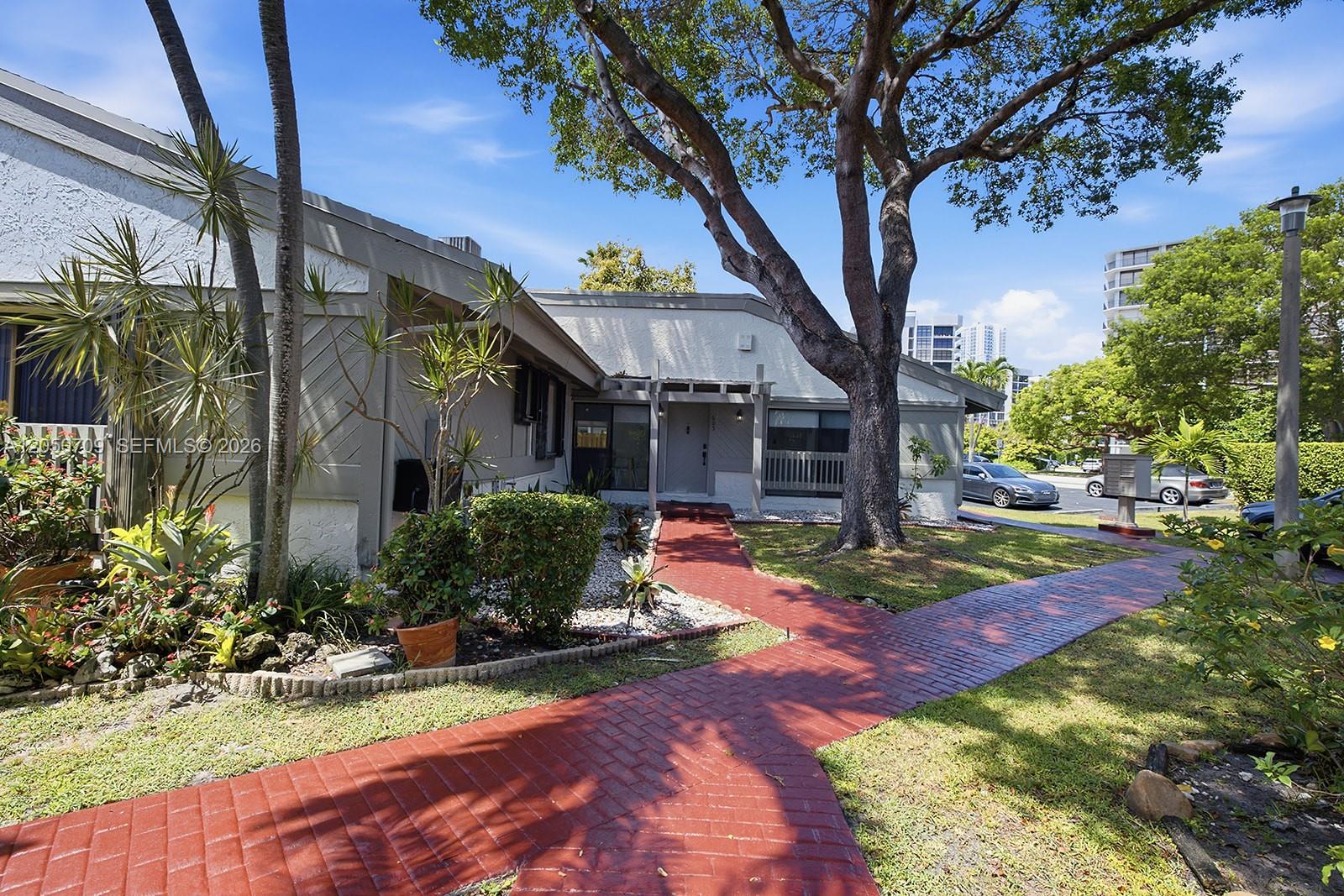 Residential in Hallandale Beach 5