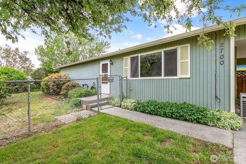 2700 Xenia St, Bellingham, WA, 98226-3837 | Card Image