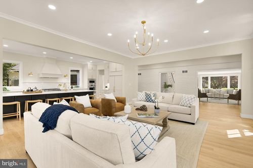 10700 Alloway Dr, POTOMAC, MD, 20854-1601 | Card Image