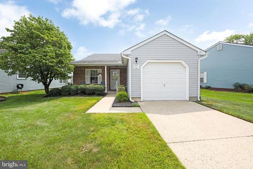 34 Fairfax Dr, MOUNT LAUREL, NJ, 08054-3025 | Card Image
