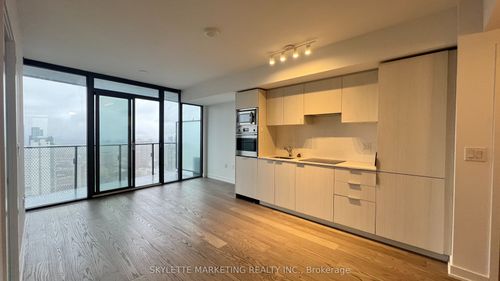 3201-11 Wellesley St W, Toronto, ON, M4Y0G4 | Card Image