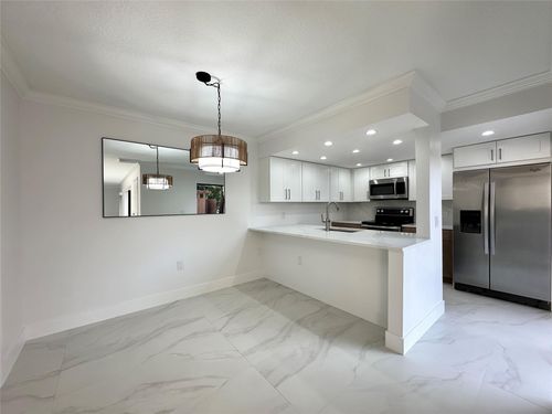 a-9148 Sw 23rd St, Davie, FL, 33324 | Card Image